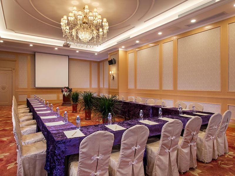 Vienna International Hotel Shenzhen Qianhai Екстериор снимка