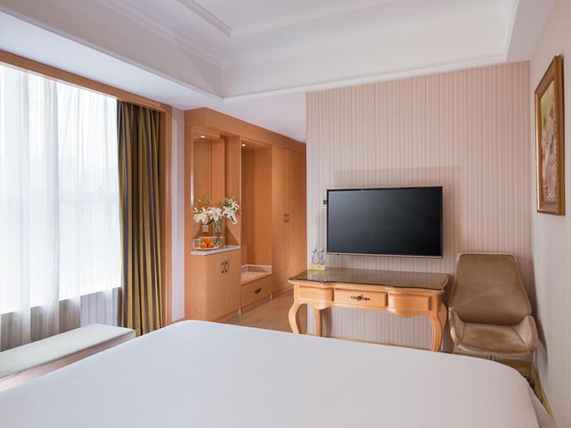 Vienna International Hotel Shenzhen Qianhai Екстериор снимка