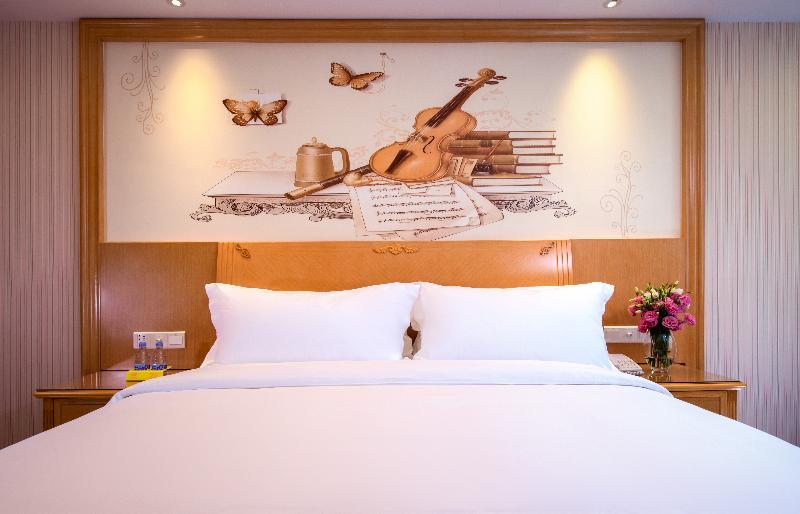 Vienna International Hotel Shenzhen Qianhai Екстериор снимка